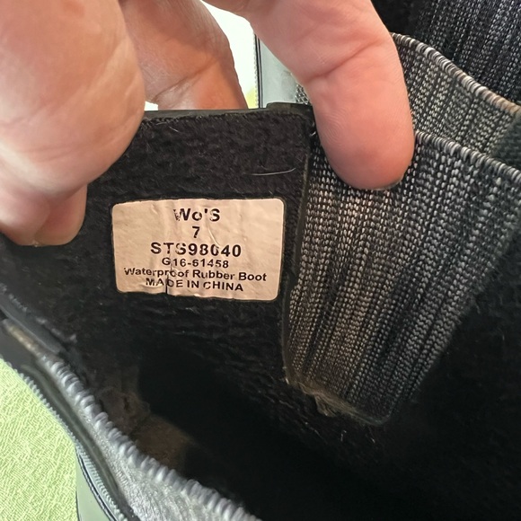 Sperry Walker Steam black rain boots. Size 7 - Picture 4 of 15